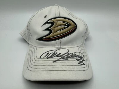 Gorra ajustada Teemu Selanne Anaheim Ducks firmada autografiada blanca NHL hockey Foto 1 de 4