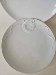 (Set of 2) St. Nicholas Square TRADITIONS Dinner Plates White Embossed Wreath - Picture 1 of 7