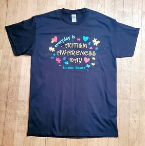 "Handmade Everyday is Autism..." T-shirt (size M) - Foto 1 di 2