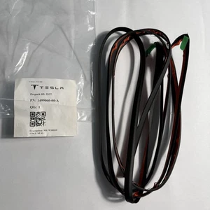 Sello de borde del parabrisas Tesla Modelo Y 2020-2023 1499060-00-A - Nuevo OEM - Imagen 1 de 2