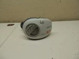 Vintage Sony Walkman S2 Sports Radio & Armband Wristrap SRF-M85V TESTED - Picture 1 of 7