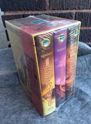 KANE CHRONICLES Hardcover Boxed Set by Rick Riordan (2012) NEW/SEALED w/Posters - Image 1 of 4