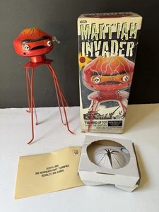 2006 Schylling Collector Series 9.5'' Alien MARTIAN INVADER Tin Wind-Up Toy Work - Picture 1 of 6