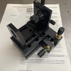 Newport F-916 Fiber Coupler, Six-Axis, Bare Polarization Maintaining Fibers - Picture 1 of 5
