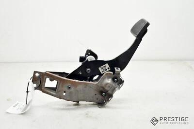Chevrolet Camaro 2010-2015 pedal de freno OEM Foto 1 de 4