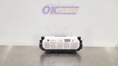 18 MERCEDES BENZ AMG GT 190 ROADSTER KNEE SRS FRONT RIGHT PASSENGER 1728600602 Foto 1 de 4