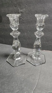 Klarglas Kegel Kerzenständer 2er Set Sechseck Sockel facettiert Kolonial - Bild 1 von 6