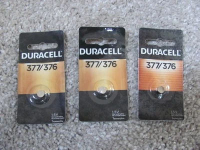 Lot of 3! Duracell 377/376 SR66 SR626W 1.5V Silver Oxide Button Cell Battery New - Image 1 of 2