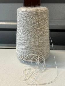Spule Kone Peru feine weiche Alpakawolle Garnmischung 1 Pfund 0 Unzen 454 gr 1137 Lite Beige C - Bild 1 von 4