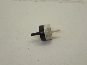 VW Scirocco 53 Mk1 Vacuum Non Return Valve 046905291A - Picture 1 of 6