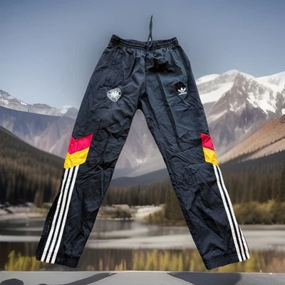 Calça de atletismo Adidas masculina Alemanha original clássica tecido retrô IY7051 tamanho P nova com etiquetas - Imagem 1 de 4