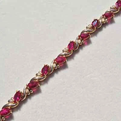 Atractivo brazalete de tenis de rubí simulado marquesa de 7,50 quilates de oro amarillo de 14 quilates Foto 1 de 4