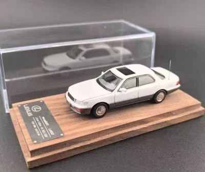 LEXUS LS400 XF10 (UCF10)  - white - FineWorks 1:64 - Photo 1/4
