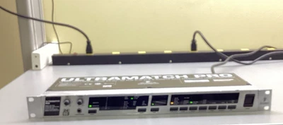 Behringer Ultramatch Pro src2496 Foto 1 de 4