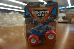 Monster Jam escala 1/64 Monster Trucks 2023 Megalodon (12957) - Imagen 1 de 5