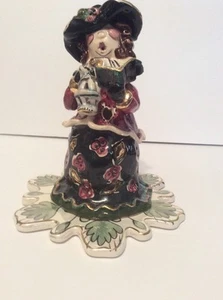 BLUE SKY CLAYWORKS 1999 Design THE CHRISTMAS COLLECTION WOMAN CAROLER TEA LIGHT - Picture 1 of 8