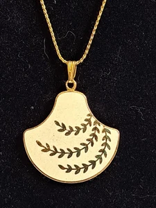 Vintage Krippe Anhänger Halskette goldfarben Fächerform Blatt geätzt Design 70er Jahre... - Bild 1 von 7