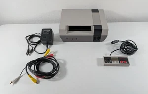Nintendo Entertainment System Console NES - Grigio (NES-001) *Leggere bene" - Foto 1 di 8