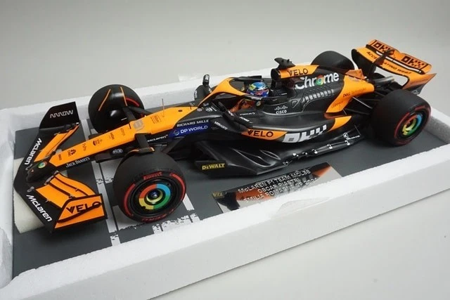 1:18 MINICHAMPS 537241981 McLaren F1 Team MCL38 Emilia Romagna GP 2024 #81 - Image 1 of 4