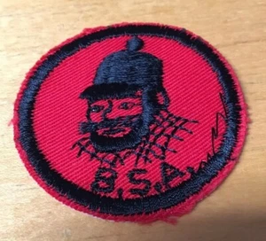 BOY SCOUTS 1953-1972 PAUL BUNYAN 05-G RED MEDALLION "ERROR" PATCH  ROUND RED TW  - Picture 1 of 4