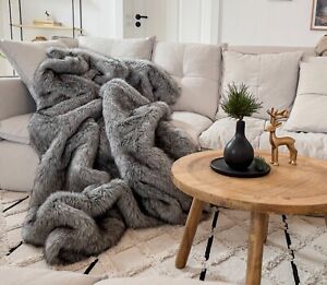 Chinchilla Fur Blanket - Super Soft and Heavy Faux Fur Throw Blanket