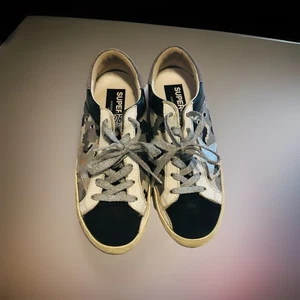 Goose Golden Goose Camouflage Sneaker mit Metallic Schnürsenkeln - Bild 1 von 7
