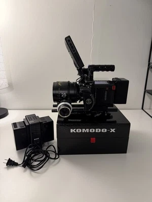 RED KOMODO-X 6K DSMC3 – 427 Hours – Full Production Kit – DSMC3 7” – GDU Handles - Image 1 of 4