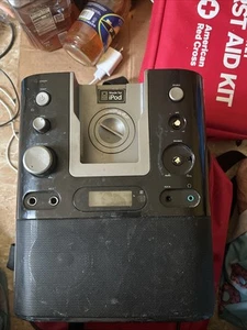 Karaoke Machine (Used, Cd Player, iPod Port, Built-in Radio, 2 Microphones ports - Picture 1 of 4