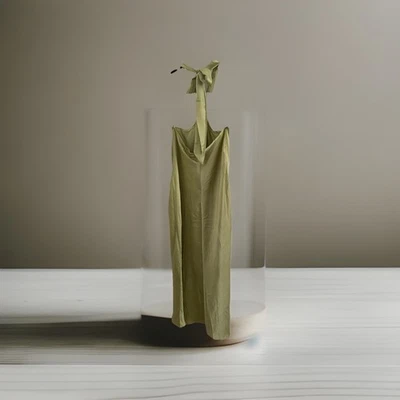 NUEVO CON ETIQUETAS ALiCE ELLE Verde Formal Midi Satinado Vestido Sin Mangas Halter Top Ajuste y Acampanado 8 Foto 1 de 4