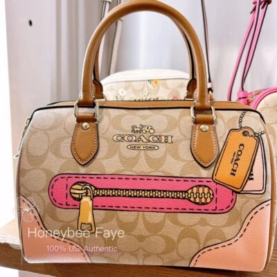 Bolsa satchel Coach Rowan nova com etiquetas em lona exclusiva com estampa Trompe L'oeil CH168 - Imagem 1 de 4