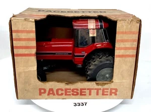 Vintage International "BIG RED" Toy Pacesetter Porcelain Decanter W/Nice Box! - Picture 1 of 15