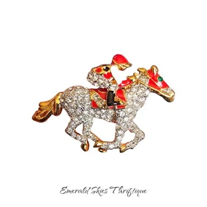CRYSTAL TWO-TONE PLATED RED & BLACK JOCKEY RACE HORSE BROOCH PIN - Picture 1 of 4