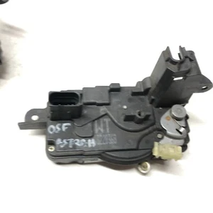 VAUXHALL ASTRA H 1.7 DIESEL DOOR LOCK FRONT RIGHT DRIVERS SIDE 3DR 2006 - 2010 - Picture 1 of 4