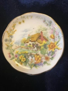 DECORATIVE BONE CHINA 3” PLATE MADE in ENGLAND VGC.. - Picture 1 of 2