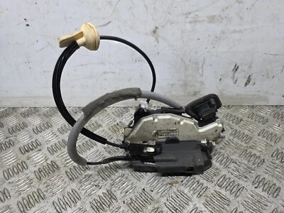 Volkswagen Jetta Mk6 Tdi Bluemotion 4dr седан 2013 замок мех (n/s/f) 5K2837015D - Изображение 1 из 4