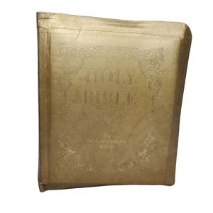 Holy Bible New American Bible 1973 Catholic Press Patrick O'Boyle Gold Cover - Foto 1 di 8