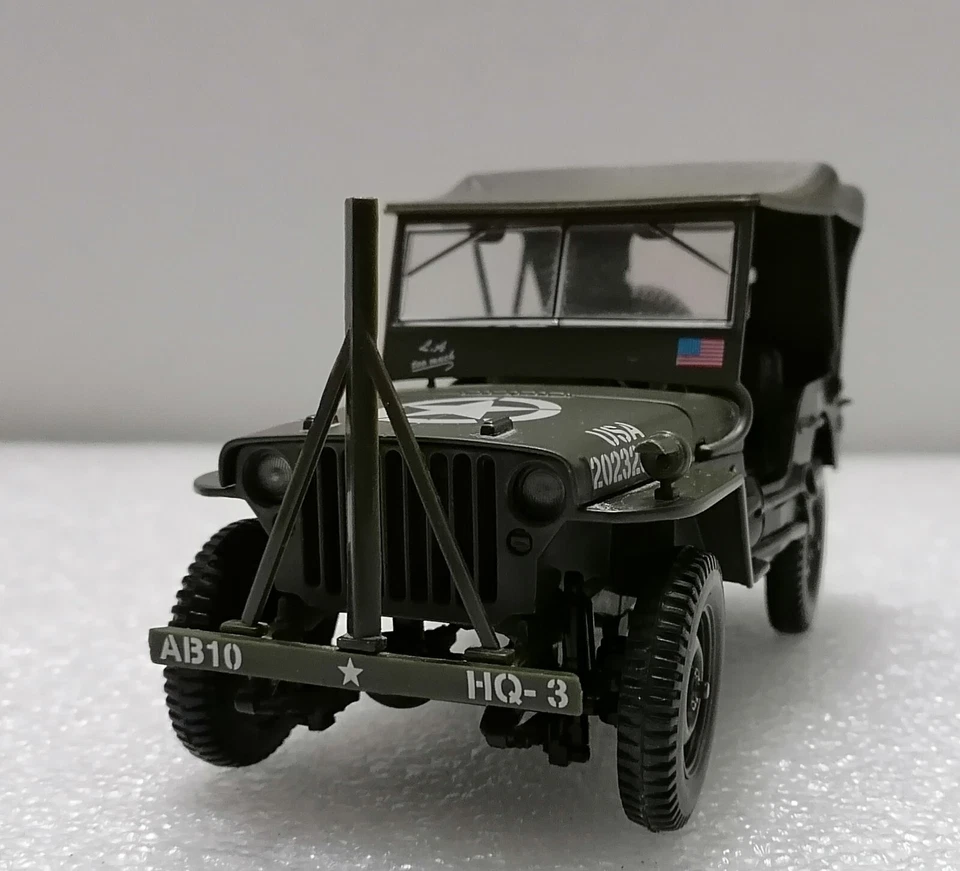 JEEP WILLYS U.S. Army  - Rare Vintage 1/18 Scale , Solido , France 1990s - Image 1 of 4