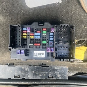 OEM 14-19 GM Chevy/GMC Passenger Panel Wiring Harness Junction Box 23443944 - Picture 1 of 3