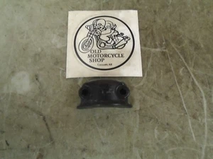 MITADES ABRAZADERA INTERRUPTOR DE MANILLAR HARLEY DAVIDSON (NEGRA) - Imagen 1 de 7