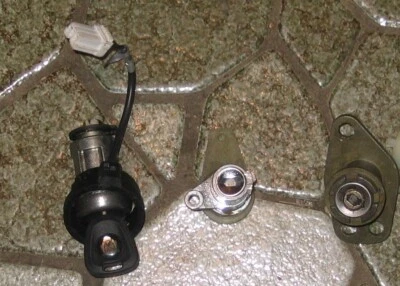 98-03 JAGUAR XJ8 XJR VDP ЗАМОК КОМПЛЕКТ СООТВЕТСТВУЮЩИЙ ЗАЖИГАНИЯ ЛЕВАЯ ДВЕРЬ БАГАЖНИК С КЛЮЧОМ - Изображение 1 из 4