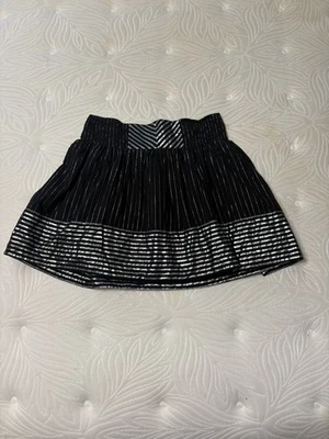 Minifalda Junior’s Candies M Negra Plateada Estilo Brillante Y2K Moda Glamour Foto 1 de 4