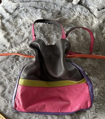 Bolso de mano ILI New York de cuero con bloques de colores con cordón multicolor brillante Foto 1 de 4