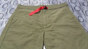 Size 36 Vintage Green Hiking Outdoor  Shorts
