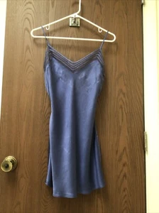 Victorias Secret blue cami top lace trim 100% silk, long, spaghetti strap, sz XS - Picture 1 of 12
