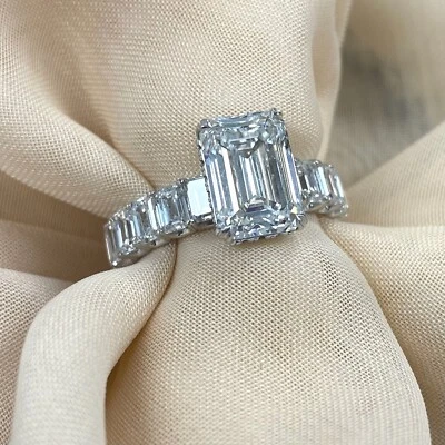 Engagement Ring IGI 3.05 Ct E-VVS2 Emerald Cut Lab Grown Diamond 18K 6.38 CTW - Image 1 of 4