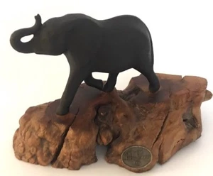 Estatua vintage de John Perry ""Elefante desfile"" sobre madera RARA It/305 - Imagen 1 de 6