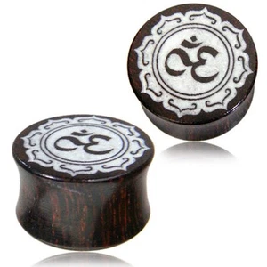 PAAR TAMARINDE HOLZSTECKER LASERGESCHNITTEN OM SYMBOL INLAY WEISSE MESSGERÄTE TUNNEL - Bild 1 von 1
