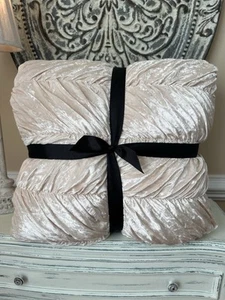 Pottery Barn Teen LoveShackFancy Velvet Palace FULL/QUEEN Quilt Pink NWOT OB - Picture 1 of 6
