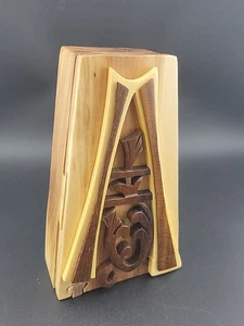 VTG CARVER DAN'S HANDCARVED WOOD SECRET PUZZLE BOX 6.5"×4"×2.5" EXQUISITE! - Picture 1 of 11