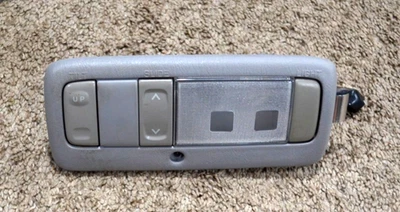 1990-1993 TOYOTA CELICA ROOF SWITCH DOME LIGHT INTERIOR AUTHENTIC WITH HARNESS Foto 1 de 4